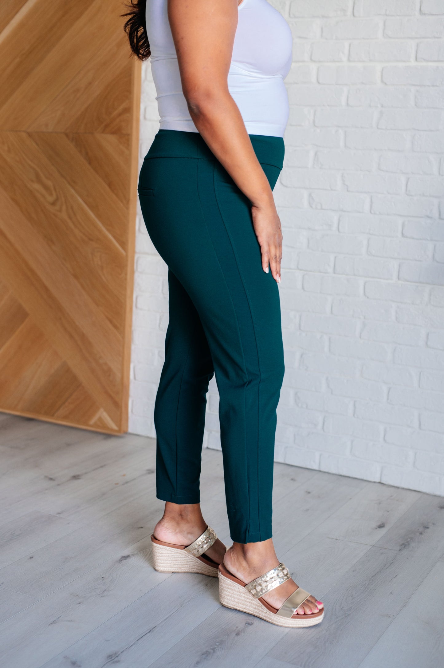 Pantalones pitillo tobilleros Magic en verde cazador
