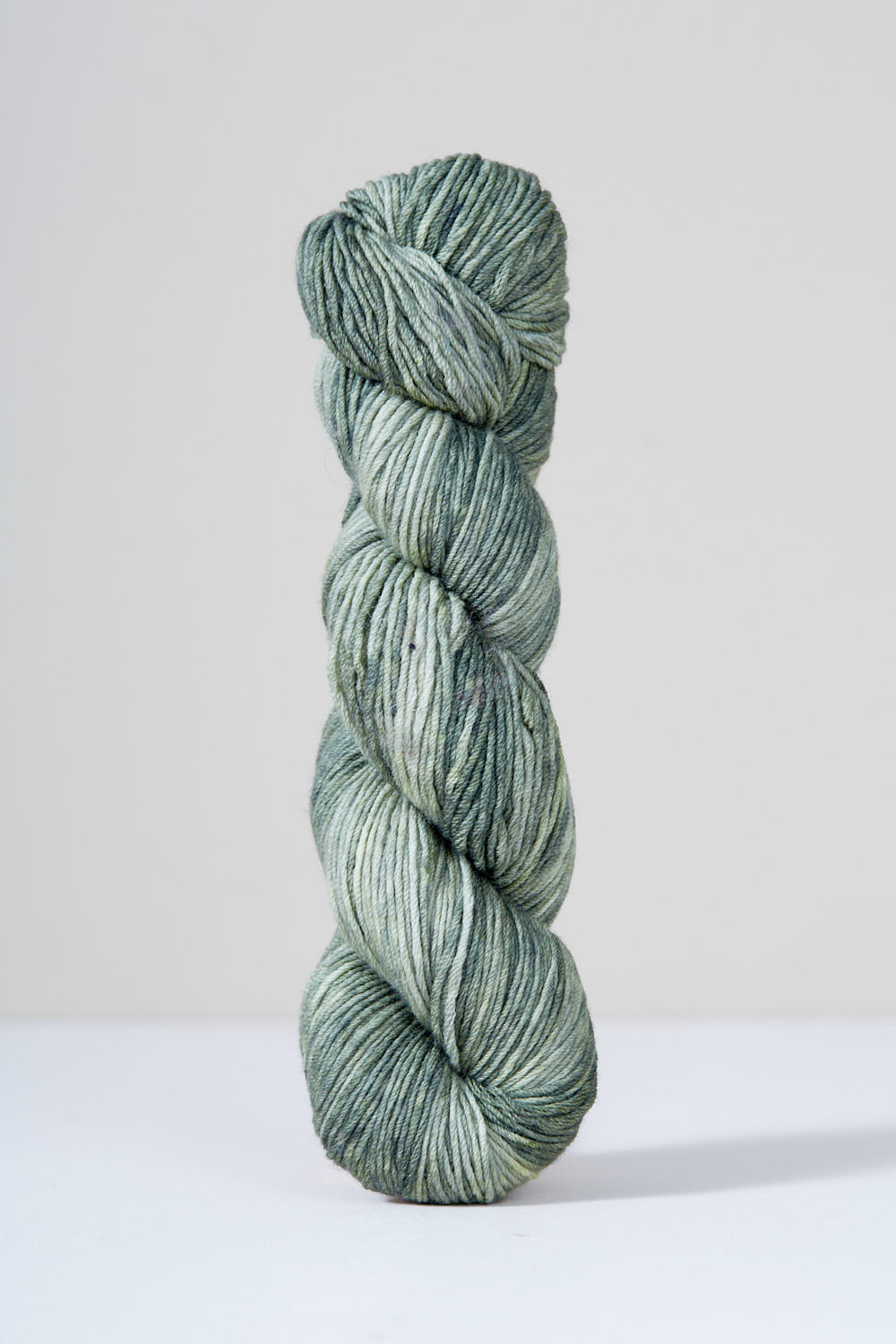 Urth Yarns Medley Scarf Kit (Crochet) in Urth Monokrom DK