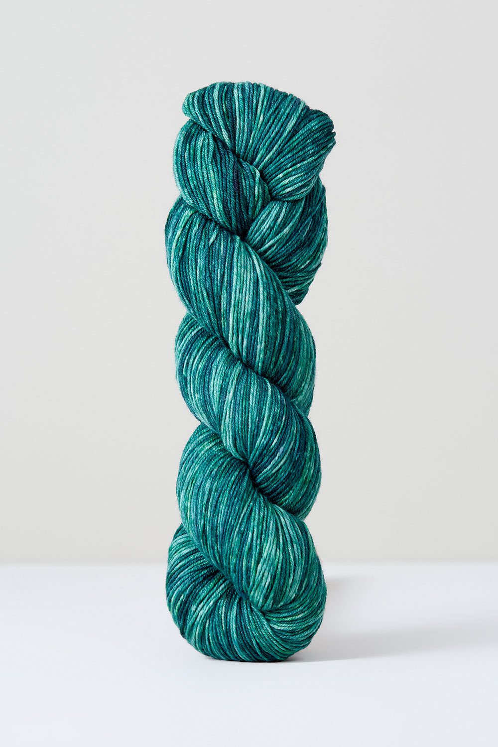 Urth Yarns Monokrom Digitación