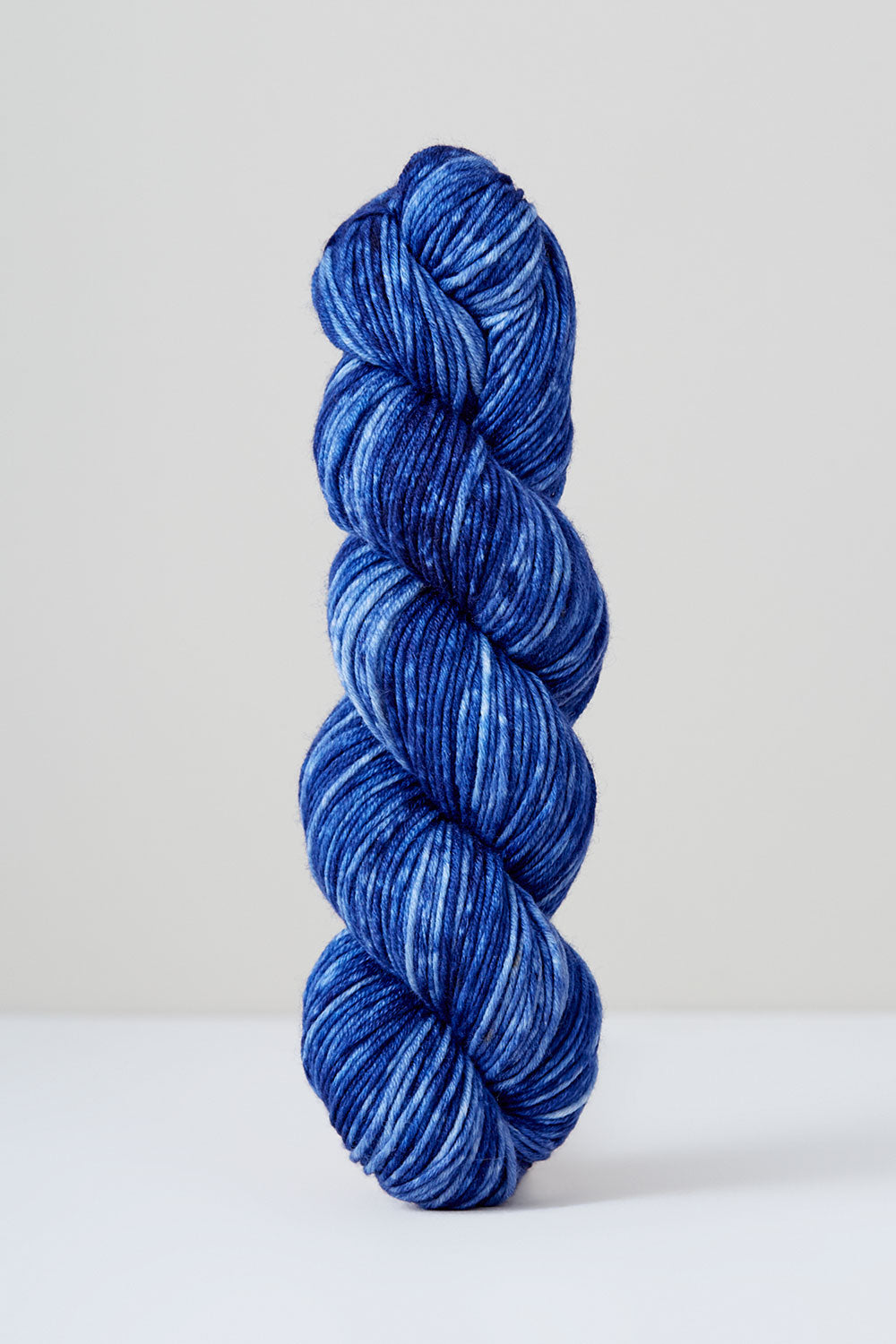 Cobblestone Shawl Kit in Urth Monokrom Worsted
