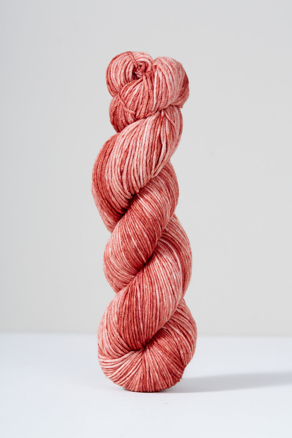 Urth Yarns Medley Scarf Kit (Crochet) in Urth Monokrom DK
