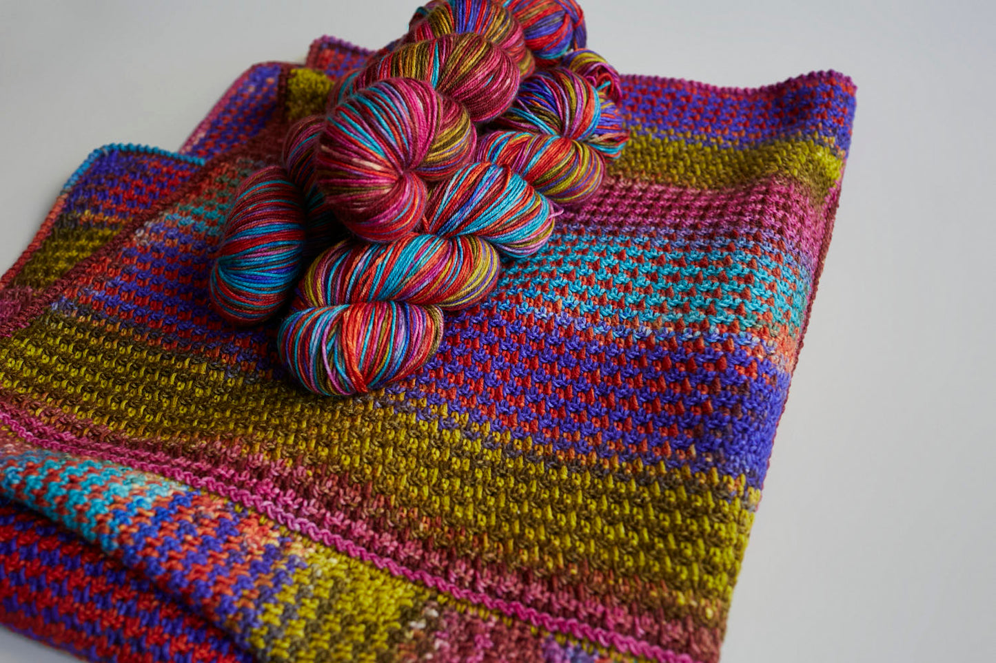 Urth Yarns Uneek Fingering