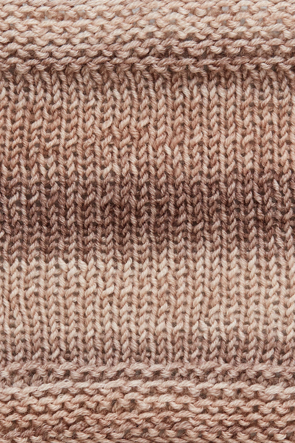 Urth Yarns Monokrom Digitación
