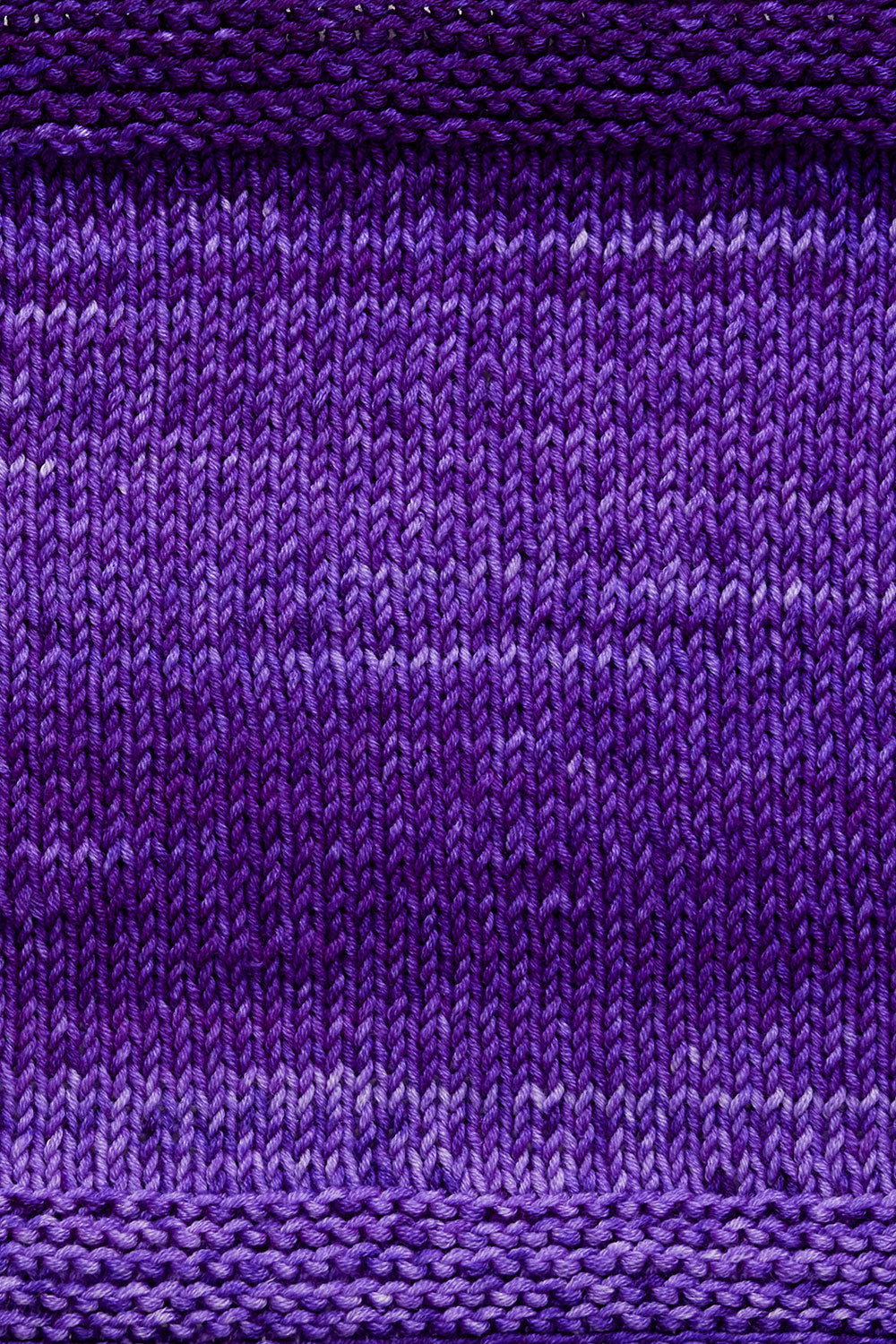 Cobblestone Shawl Kit in Urth Monokrom Worsted