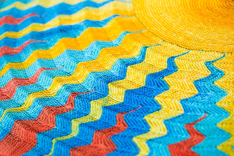 Sunshine Shawl Kit in Urth Harvest & Monokrom Fingering