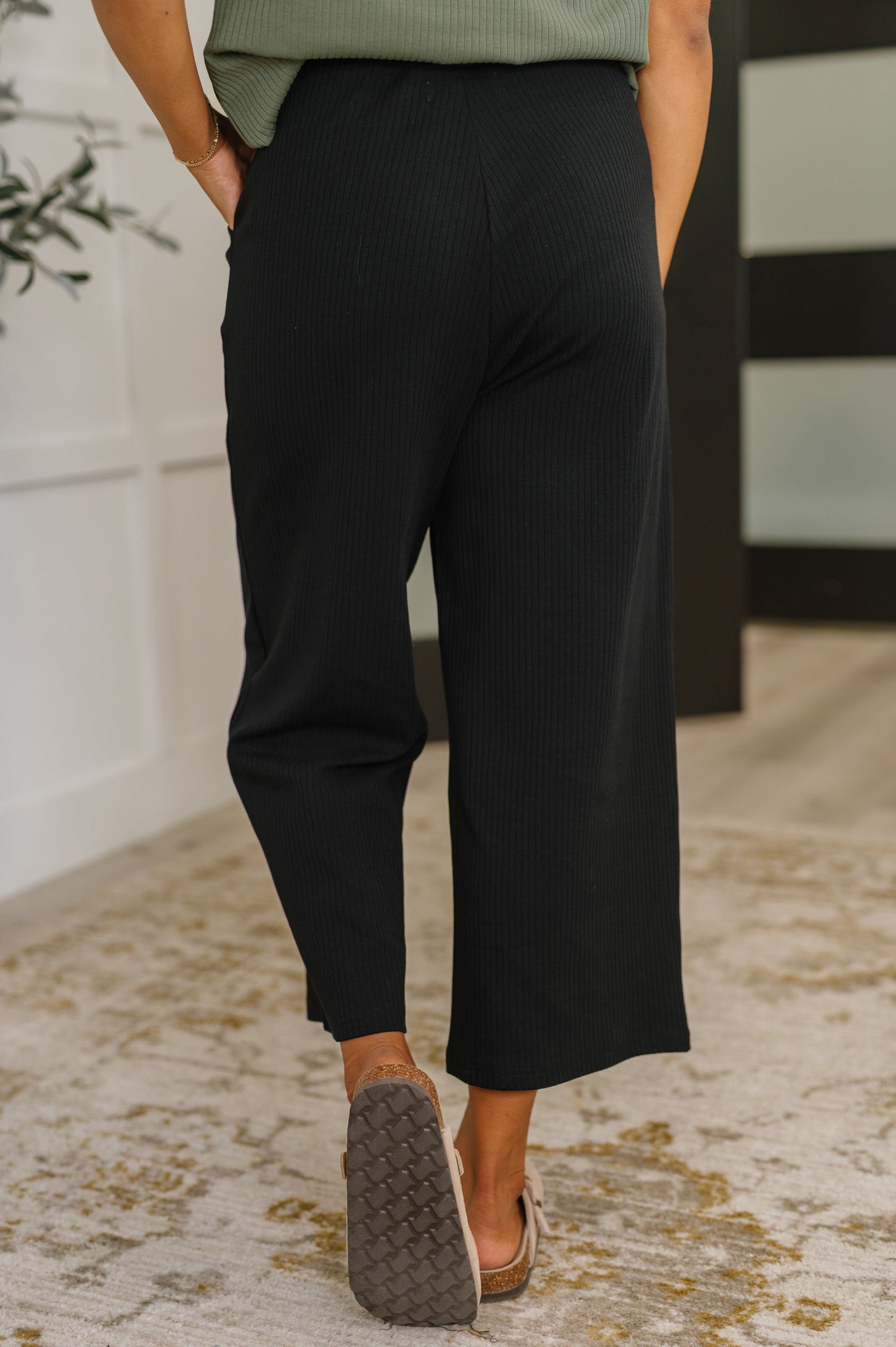 Culottes de tomillo en negro