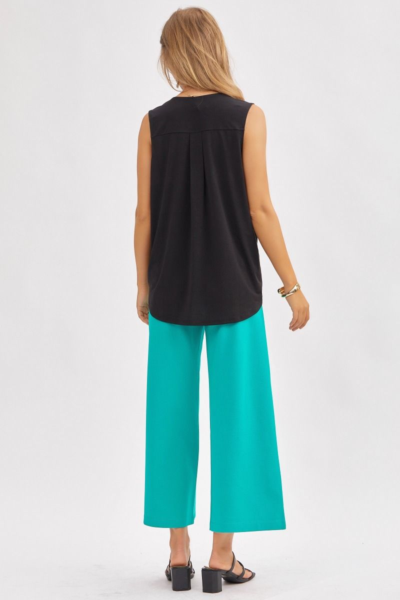 Querida Scarlett Charming Tank Top