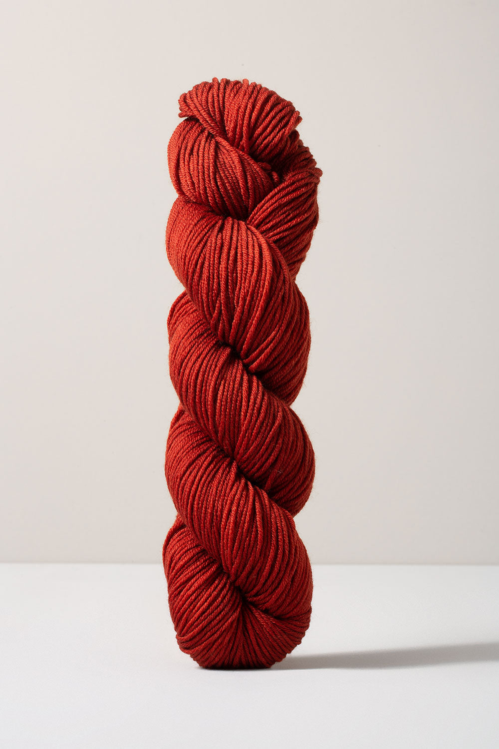 Urth Yarns 16 Worsted RESERVA ANTICIPADA 