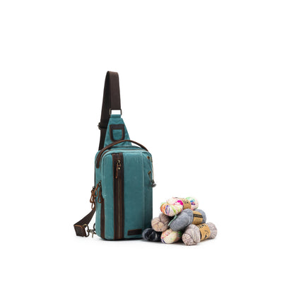 della Q Maker's Canvas Mini Messenger