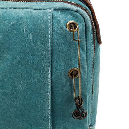 della Q Maker's Canvas Mini Messenger