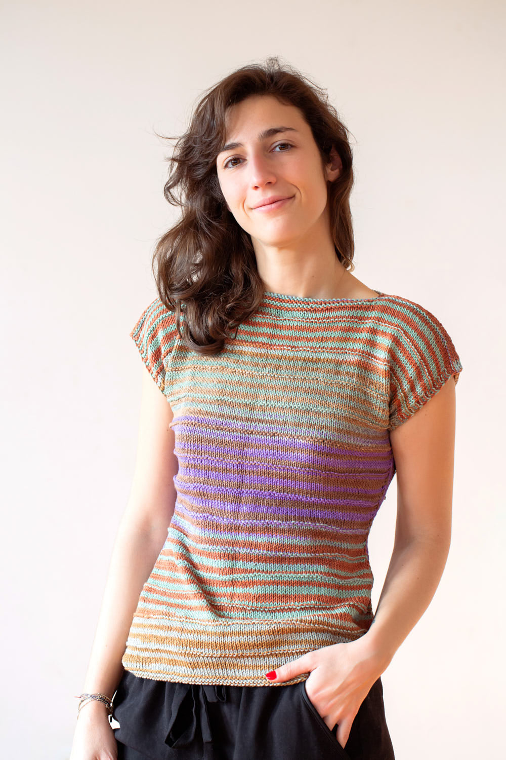 Kit de camiseta con cuello barco en Urth Yarns Uneek Cotton DK