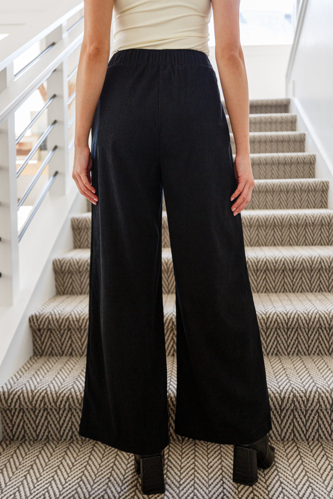 Pantalones de pierna ancha, llueva o truene