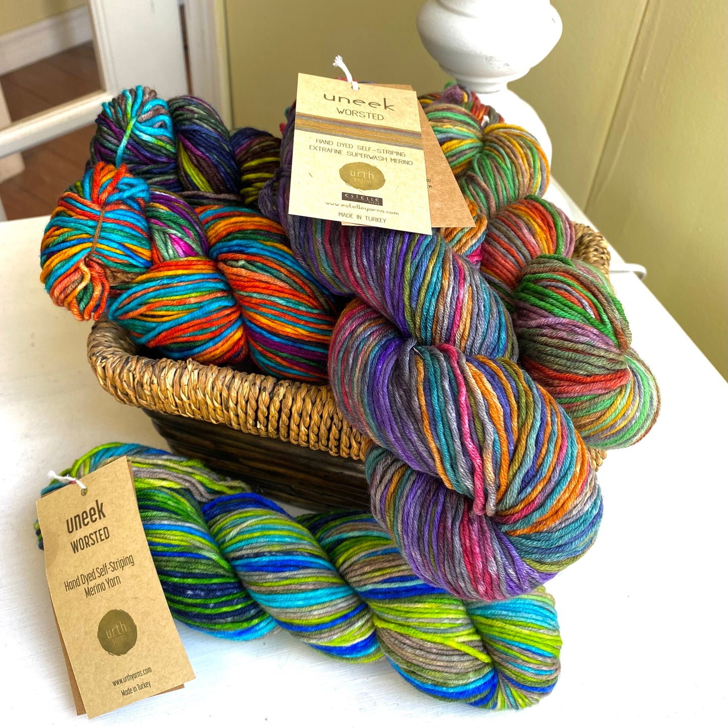 Urth Yarns Uneek Worsted