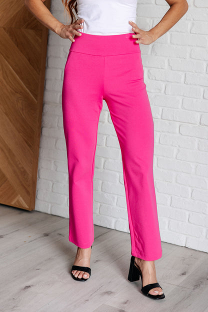 Pantalones rectos mágicos en rosa intenso