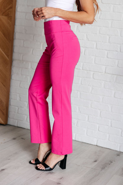 Pantalones rectos mágicos en rosa intenso