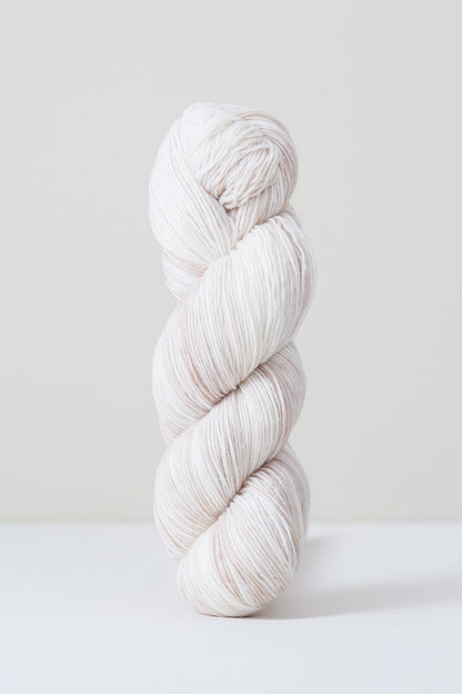 Urth Yarns Monokrom Fingering