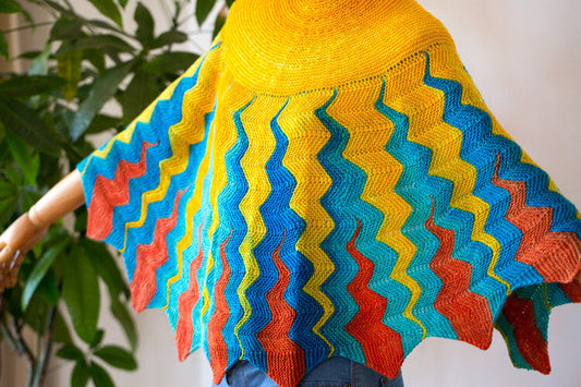 Sunshine Shawl Kit in Urth Harvest & Monokrom Fingering