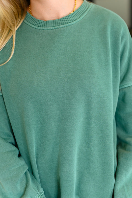 Jersey Talk Cozy to Me con dobladillo escalonado en verde oscuro