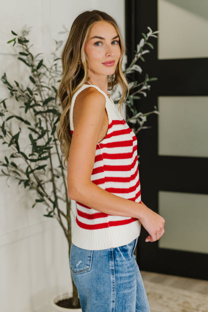 RESERVA: Camiseta de punto texturizada con rayas rojas y blancas