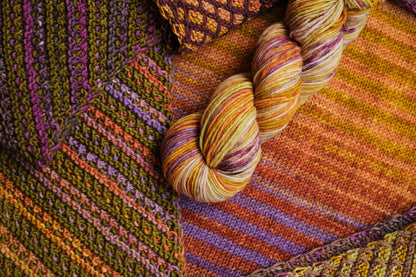 Urth Yarns Uneek Digitación