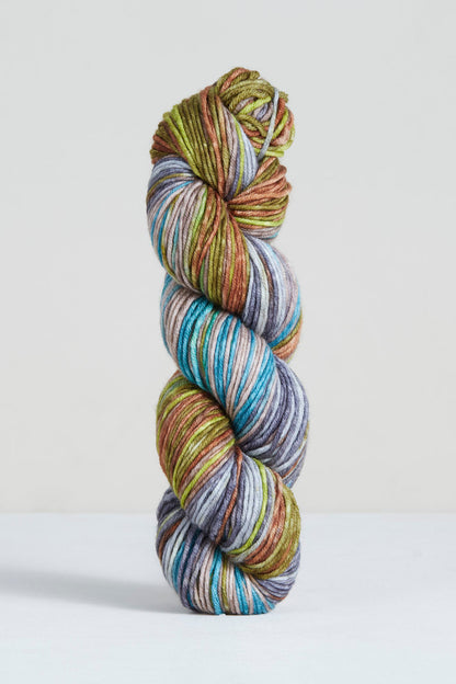 Urth Yarns Uneek Worsted in 4030