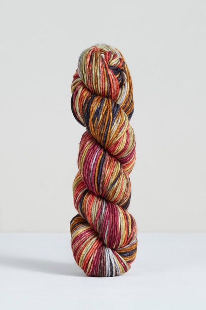 Urth Yarns Uneek Worsted in 4032